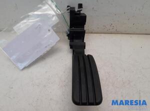 Accelerator pedal RENAULT MEGANE III Grandtour (KZ0/1)