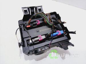 Control unit for door drawing support AUDI A6 (4G2, 4GC, C7), LAND ROVER DISCOVERY IV (L319)