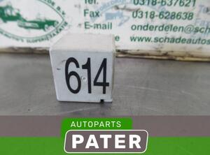 Ruitenwisserregelinterval Relais AUDI A8 (4E2, 4E8), AUDI A8 (4E_)