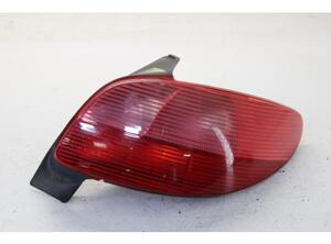 Combination Rearlight PEUGEOT 206 Hatchback (2A/C), PEUGEOT 206 Saloon, PEUGEOT 206 SW (2E/K)