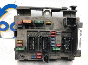 Fuse Box PEUGEOT 307 CC (3B)