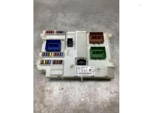 Fuse Box VOLVO V70 III (135), VOLVO V60 I (155, 157)