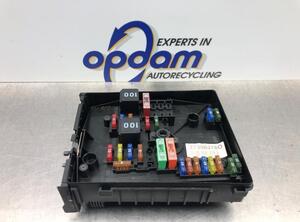 Fuse Box VW GOLF PLUS (5M1, 521), VW GOLF PLUS Van (521)