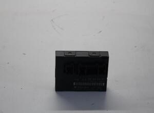 Control unit for door drawing support VW JETTA III (1K2), VW GOLF V (1K1), VW GOLF VI (5K1), VW EOS (1F7, 1F8)