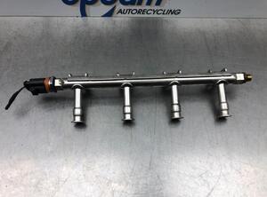 Petrol Fuel Rail VW GOLF VI Convertible (517)