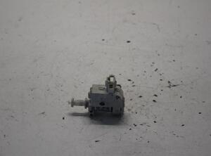 Servomotor for fuel filler flap VW GOLF V (1K1)