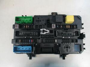 Fuse Box OPEL Astra H (L48)