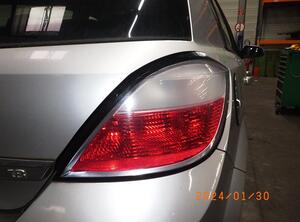 Combination Rearlight OPEL Astra H (L48)