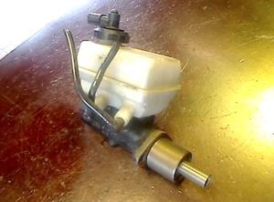 Brake Master Cylinder RENAULT Laguna I Grandtour (K56)