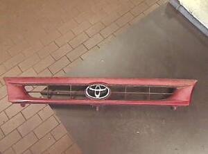 Radiator Grille TOYOTA Corolla Compact (E10)