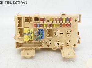 Fuse Box TOYOTA Avensis Station Wagon (T25)