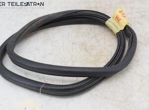 Boot / Trunk Lid Seal RENAULT TWINGO III (BCM_, BCA_)