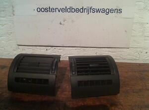 Dashboard ventilation grille VW FOX Hatchback (5Z1, 5Z3, 5Z4)