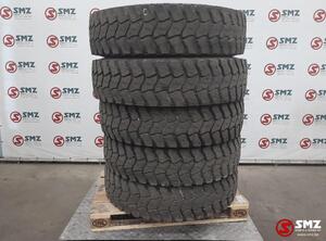 Tire for Mercedes-Benz Actros