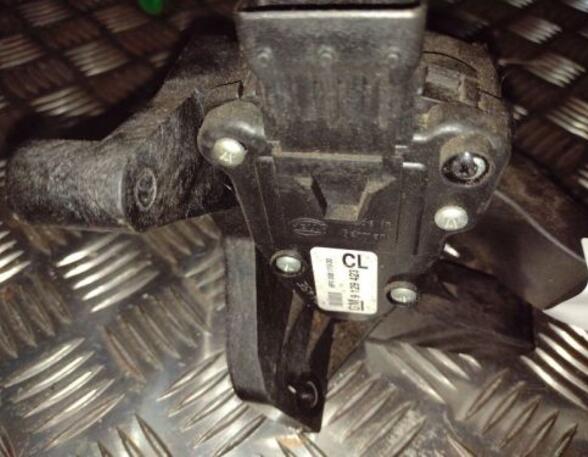 Accelerator pedal OPEL Corsa C (F08, F68)