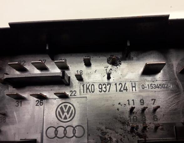 Fuse Box AUDI A3 (8P1), AUDI A3 Sportback (8PA)