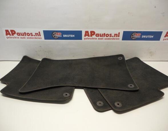 Floor mat (Carpet Mat) AUDI A8 (4E2, 4E8)