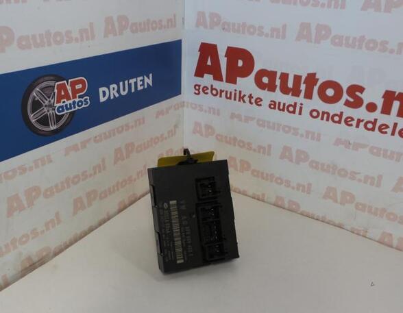 Control unit for door drawing support AUDI A3 (8P1), AUDI A3 Sportback (8PA)