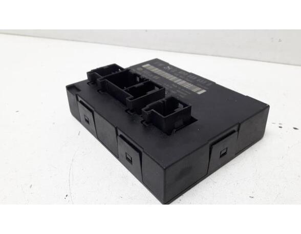 Control unit for door drawing support AUDI A3 (8P1), AUDI A3 Sportback (8PA)