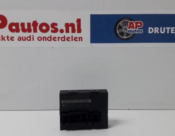 Control unit for door drawing support AUDI A3 (8P1), AUDI A3 Sportback (8PA)