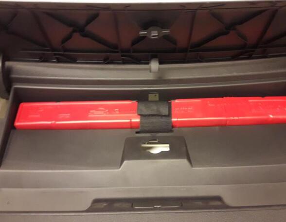 Interior Tailgate Trim Panel AUDI Q7 (4LB)