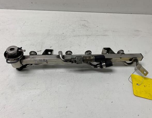 Petrol Fuel Rail AUDI A4 Avant (8D5, B5)