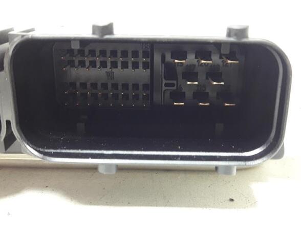 Control unit for engine AUDI A4 B7 Convertible (8HE)