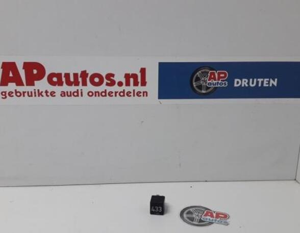 Wash Wipe Interval Relay AUDI A3 (8P1), AUDI A3 Sportback (8PA)