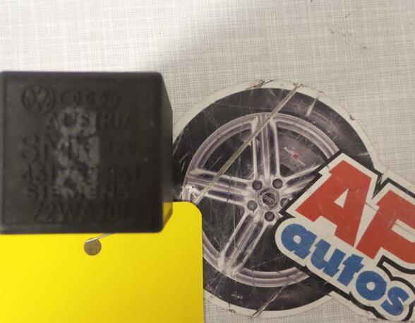 Wash Wipe Interval Relay AUDI 80 (89, 89Q, 8A, B3)