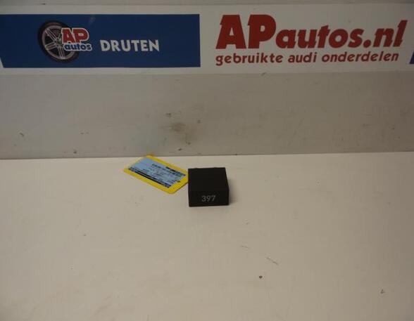 Wash Wipe Interval Relay AUDI A4 Avant (8D5, B5)