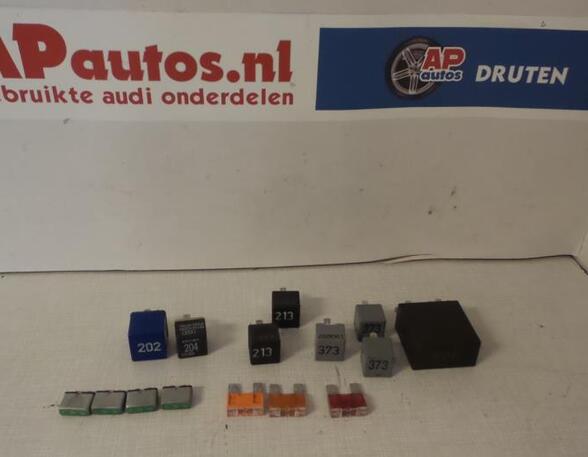 Wash Wipe Interval Relay AUDI A6 (4B2, C5)