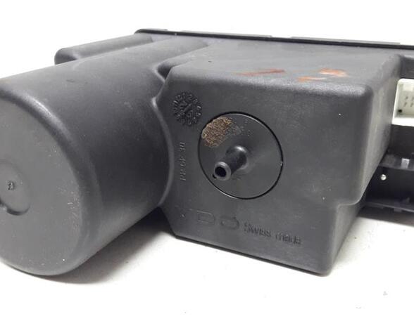 Central Locking Pump AUDI A4 Avant (8D5, B5), AUDI 80 Avant (8C5, B4), AUDI A4 (8D2, B5), AUDI 80 (8C2, B4)