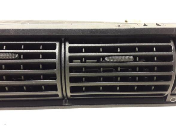 Dashboard ventilation grille AUDI 100 Avant (4A5, C4), AUDI A6 Avant (4A5, C4)