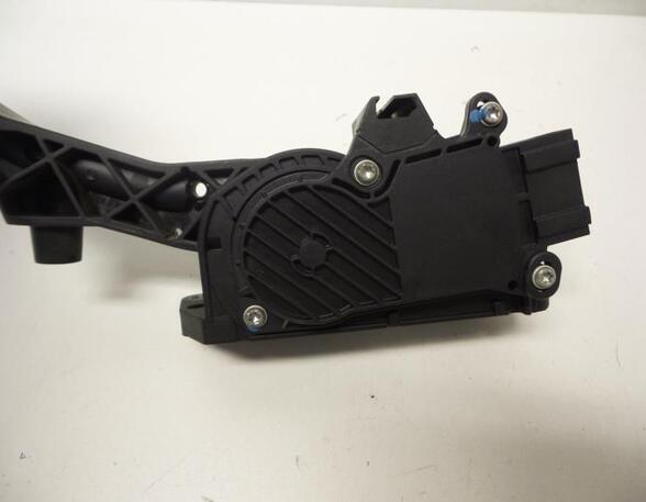 Accelerator pedal AUDI A1 Sportback (8XA, 8XF)