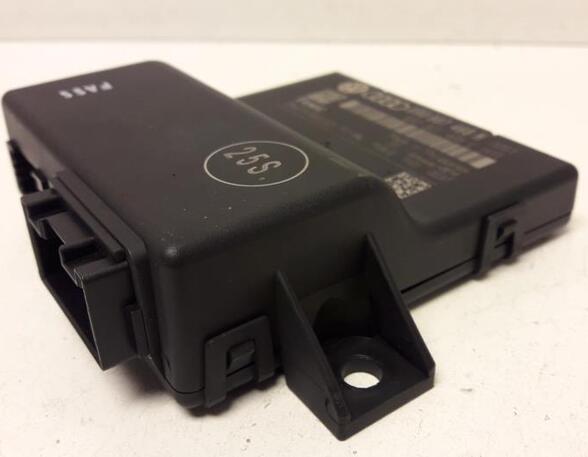 Control unit gateway AUDI A4 Avant (8K5, B8), AUDI A5 Sportback (8TA)