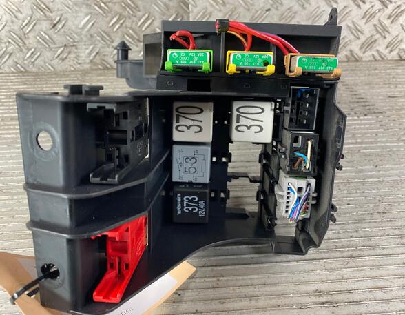 Fuse Box AUDI A8 (400, 400000000), AUDI A8 (4E_)