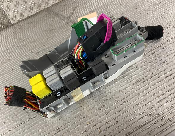 Fuse Box OPEL Tigra Twintop (--)