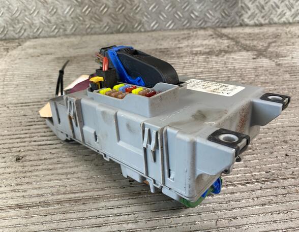 Fuse Box FORD KA (RU8)