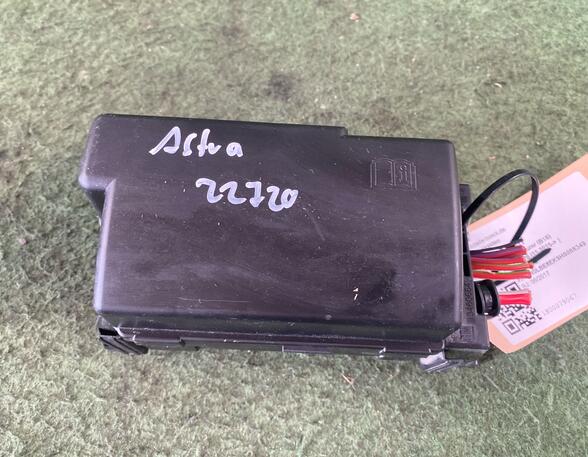 Fuse Box OPEL ASTRA K Sports Tourer (B16), OPEL ASTRA K (B16)