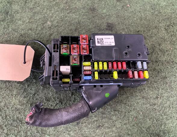 Fuse Box OPEL ASTRA K Sports Tourer (B16), OPEL ASTRA K (B16)