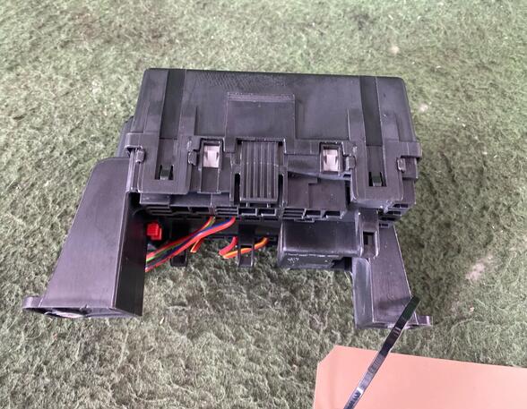 Fuse Box OPEL MERIVA B MPV (S10)