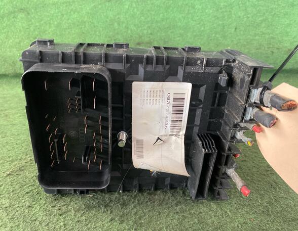 Fuse Box VW CADDY III MPV (2KB, 2KJ, 2CB, 2CJ)