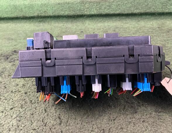 Fuse Box MERCEDES-BENZ S-CLASS (W221)