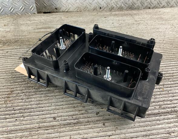 Fuse Box OPEL ASTRA H TwinTop (A04)