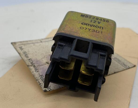 Wash Wipe Interval Relay MITSUBISHI Galant III (E1 A)