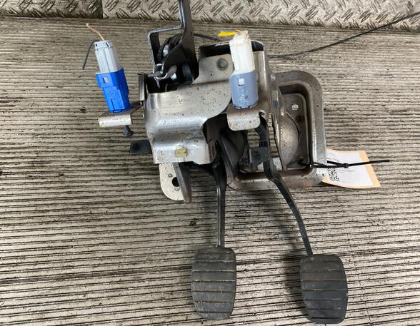 Pedal Assembly RENAULT TWINGO II (CN0_)