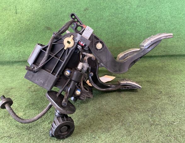 Pedal Assembly OPEL CORSA D (S07)