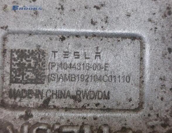 Stub Axle TESLA MODEL 3 (5YJ3)