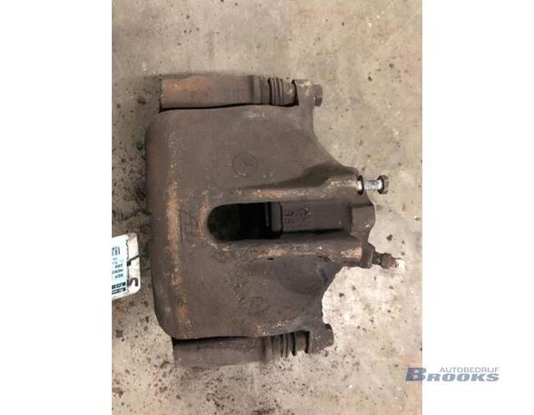 Bremszange rechts vorne Mercedes-Benz 124 Stufenheck W124  P3874924