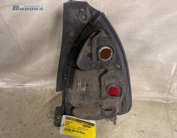 Rückleuchte links Hyundai Lantra II Wagon J-2  P1483650